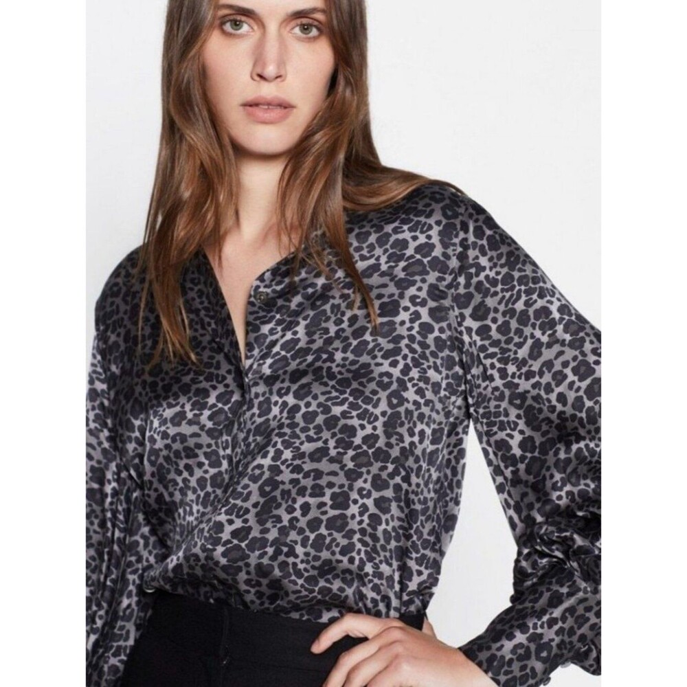 Equipment Femme Boleyn Black And Silver Leopard Print Silk Blouse, Size L